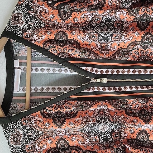 Belle by Kim Gravel Olive Orange 1/2 Zip Popover Blouse Size Small - Picture 2 of 6